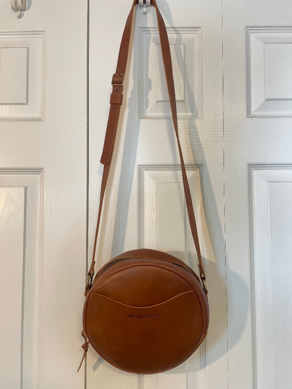 Portland Leather Circle Crossbody Bag - Honey
